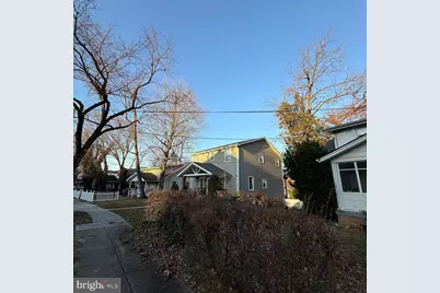 2137 30th Street NE, Washington, DC 20018 - Photo 3