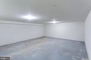 1221 Kenyon St NW, Washington, DC 20010 - Photo 25