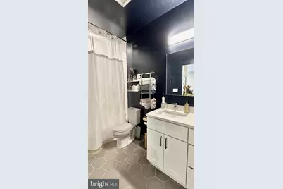 1016 17th Place NE #301, Washington, DC 20002 - Photo 11