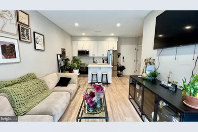 1016 17th Place NE #301, Washington, DC 20002 - Photo 5