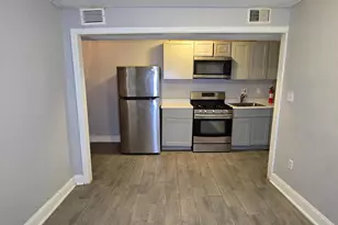 1702 Gales St NE, Washington, DC 20002 - Photo 9