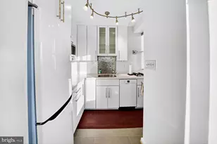 1 Scott Cir NW, Washington, DC 20036 - Photo 3