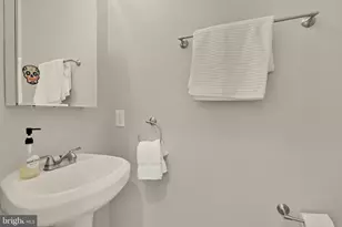 1671 Gales St NE, Washington, DC 20002 - Photo 11