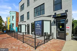 716 L St SE, Washington, DC 20003 - Photo 17