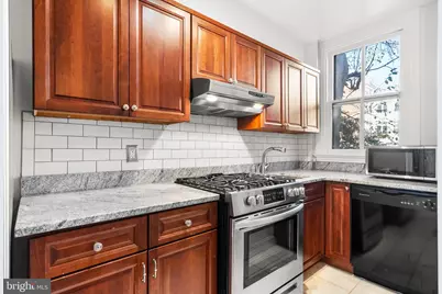 812 E Street SE, Washington, DC 20003 - Photo 13