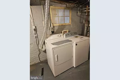 825 NW Delafield Place NW, Washington, DC 20011 - Photo 25