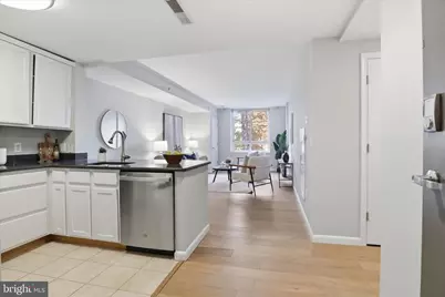 355 I Street SW #311, Washington, DC 20024 - Photo 5