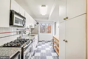 4201 Cathedral Ave NW, Washington, DC 20016 - Photo 17