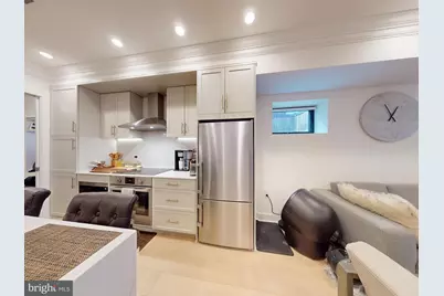 2642 39th Street NW #2, Washington, DC 20007 - Photo 7