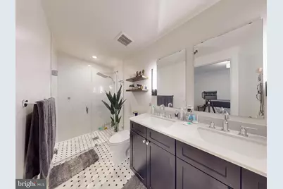 2642 39th Street NW #2, Washington, DC 20007 - Photo 13