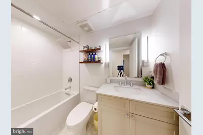 2642 39th Street NW #2, Washington, DC 20007 - Photo 15