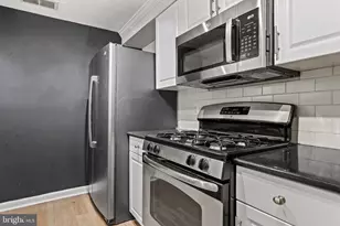 2633 Adams Mill Rd NW, Washington, DC 20009 - Photo 3