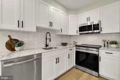 2606 41st Street NW #6, Washington, DC 20007 - Photo 9