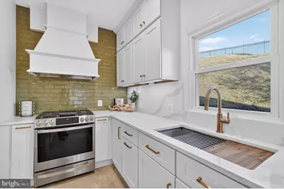 1905 47th Street NW, Washington, DC 20007 - Photo 17