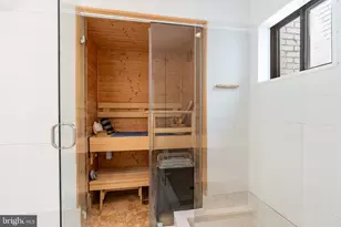 1683 35th St NW, Washington, DC 20007 - Photo 25