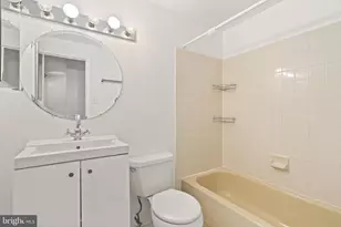 1316 New Hampshire Ave NW, Washington, DC 20036 - Photo 9