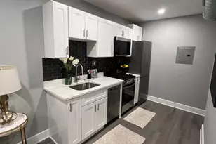 517 7th St NE, Washington, DC 20002 - Photo 9