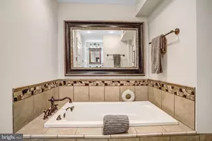 745 10th St SE, Washington, DC 20003 - Photo 29