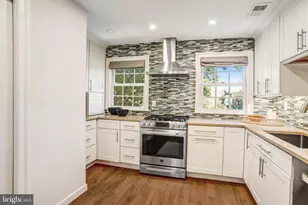 745 10th St SE, Washington, DC 20003 - Photo 9