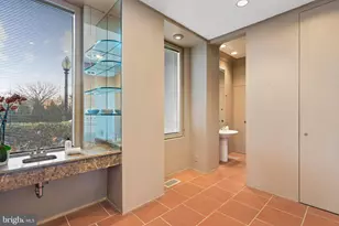 901 26th St NW, Washington, DC 20037 - Photo 7