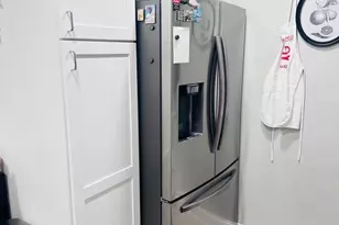 817 E St SE, Washington, DC 20003 - Photo 19