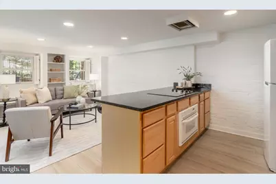 1683 35th Street NW #B, Washington, DC 20007 - Photo 5