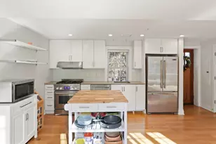 631 D St SE, Washington, DC 20003 - Photo 7