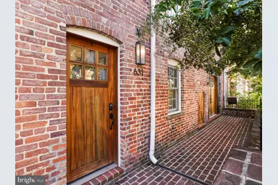 631 D Street SE, Washington, DC 20003 - Photo 3