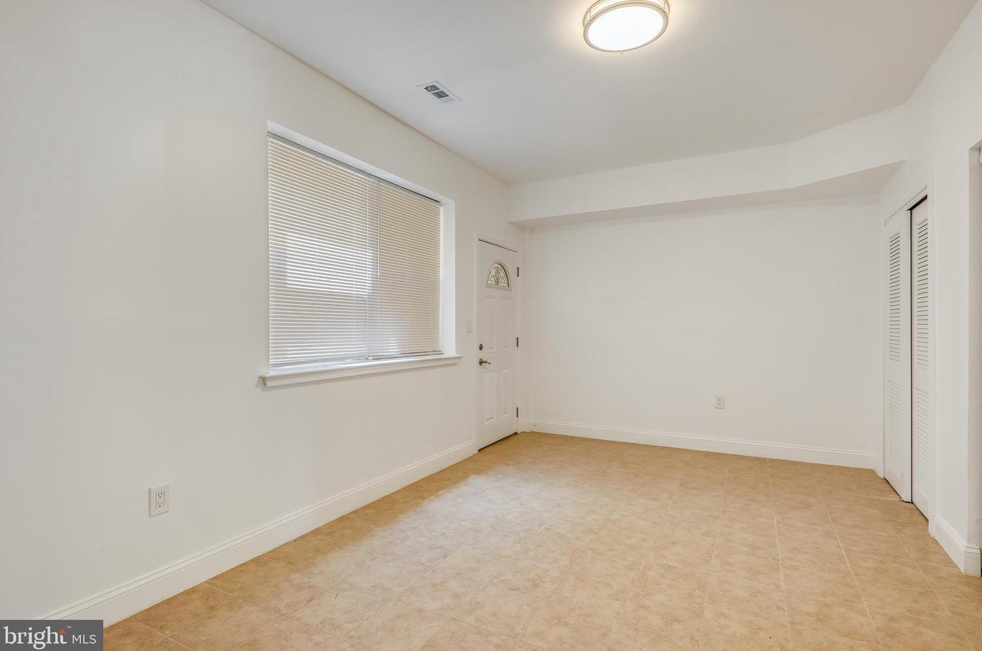 5125 Call Pl, Washington DC 20019-6320 exterior