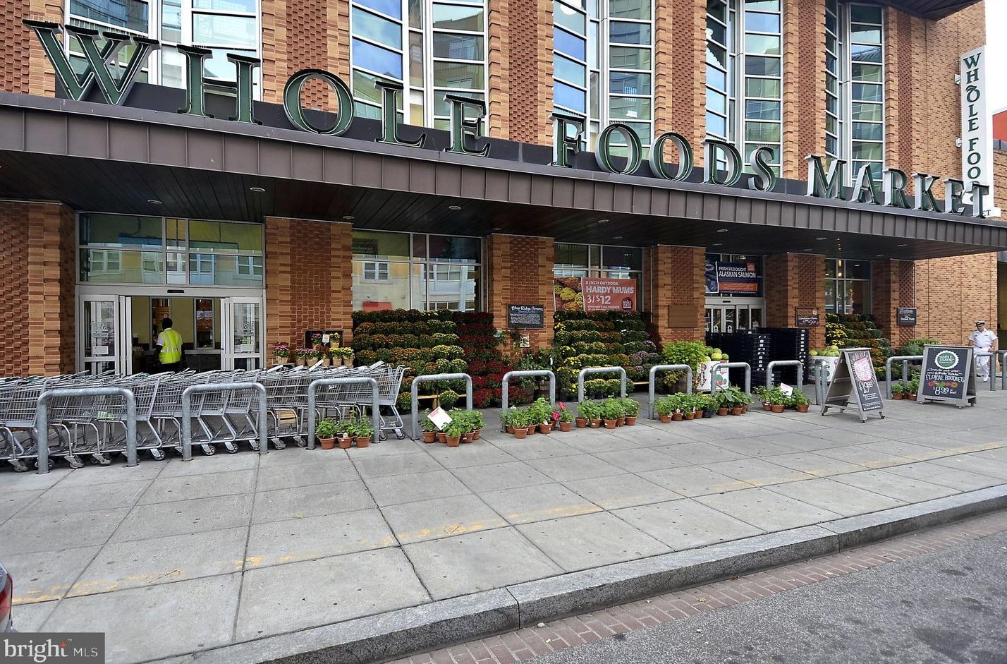 23 Logan Cir, Washington DC  20005-3761 exterior