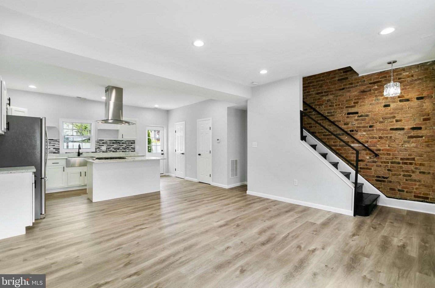 4912 Nannie Helen Burroughs Ave, Washington DC  20019-4817 exterior