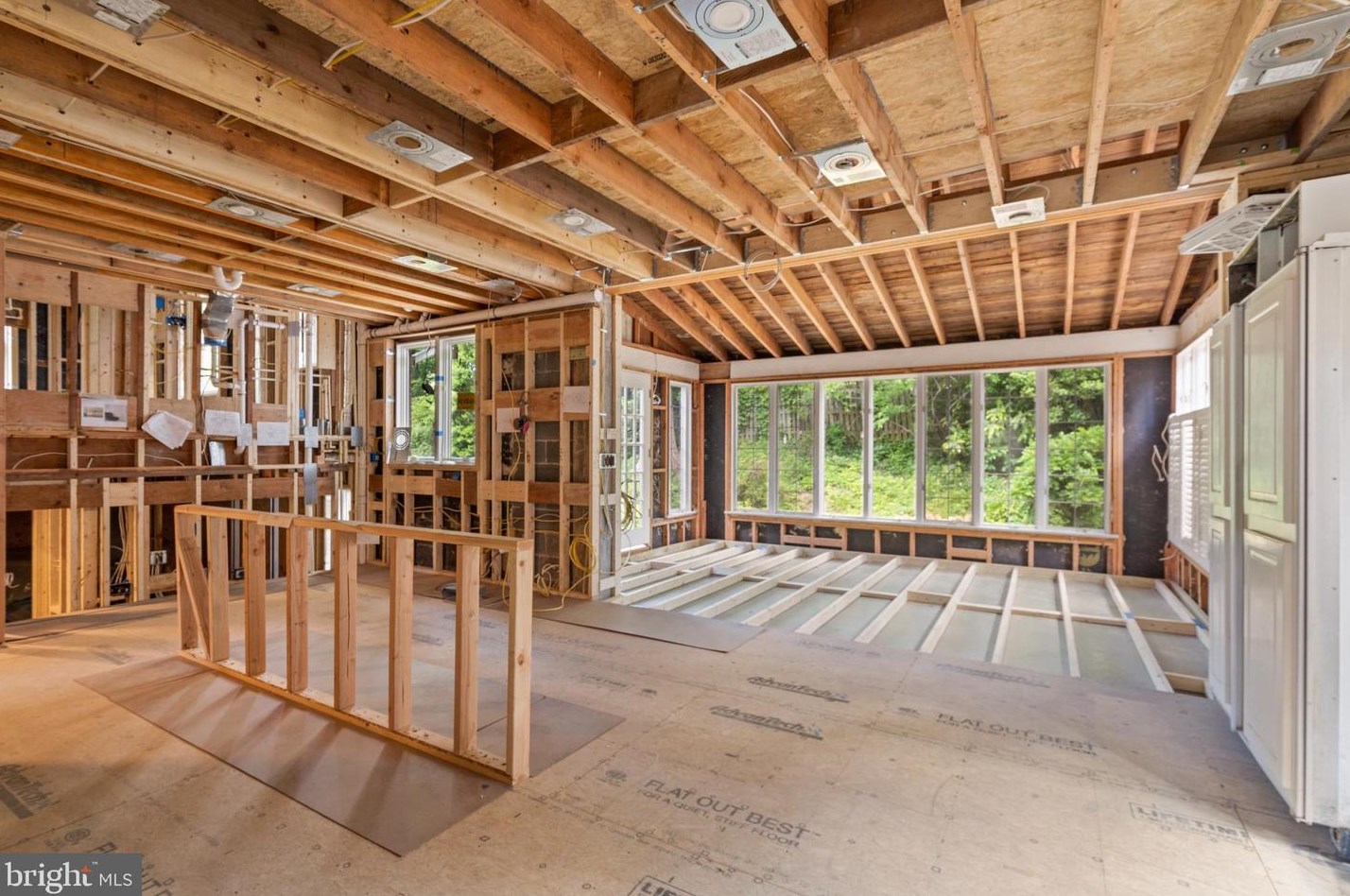 5121 Klingle St, Washington DC  20016-2654 exterior