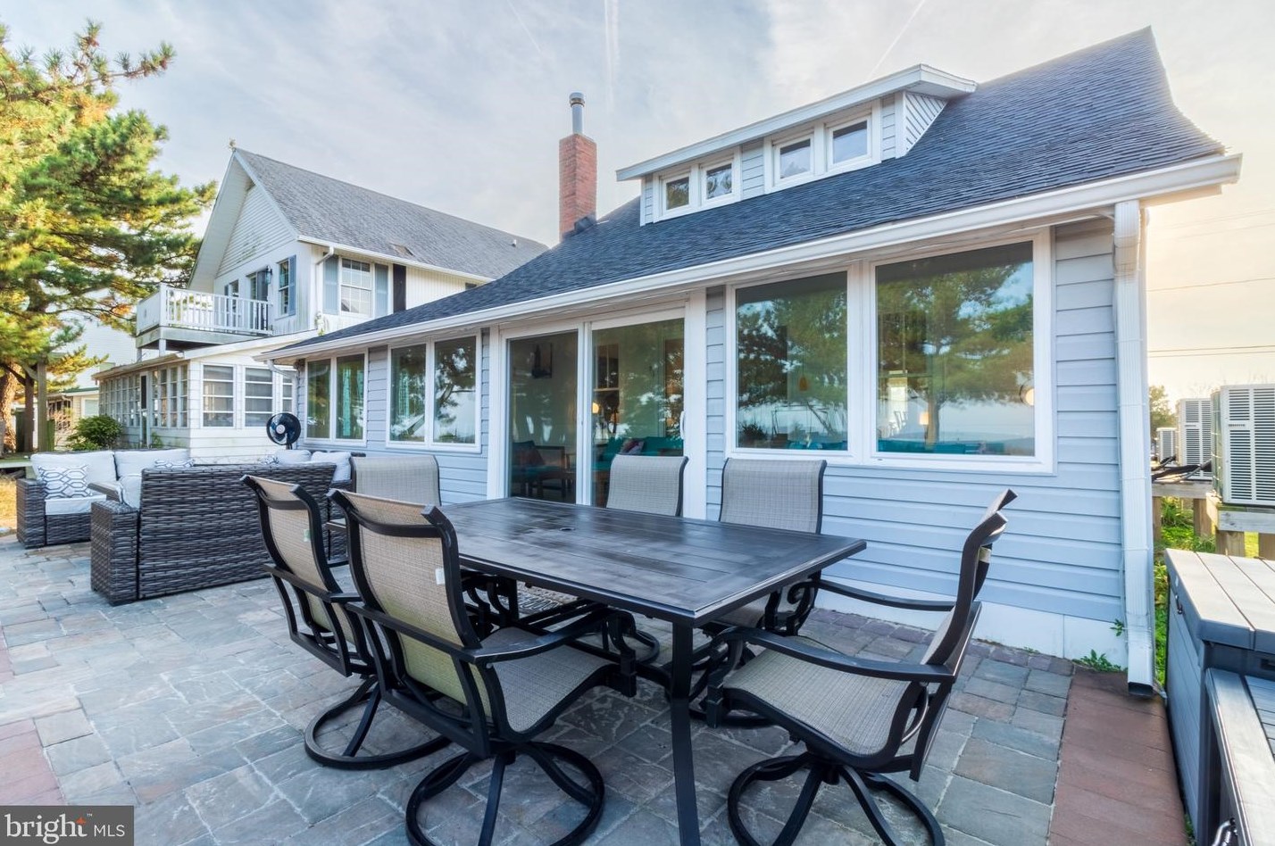 399 Bay Ave, Slaughter Beach DE  19963-4910 exterior
