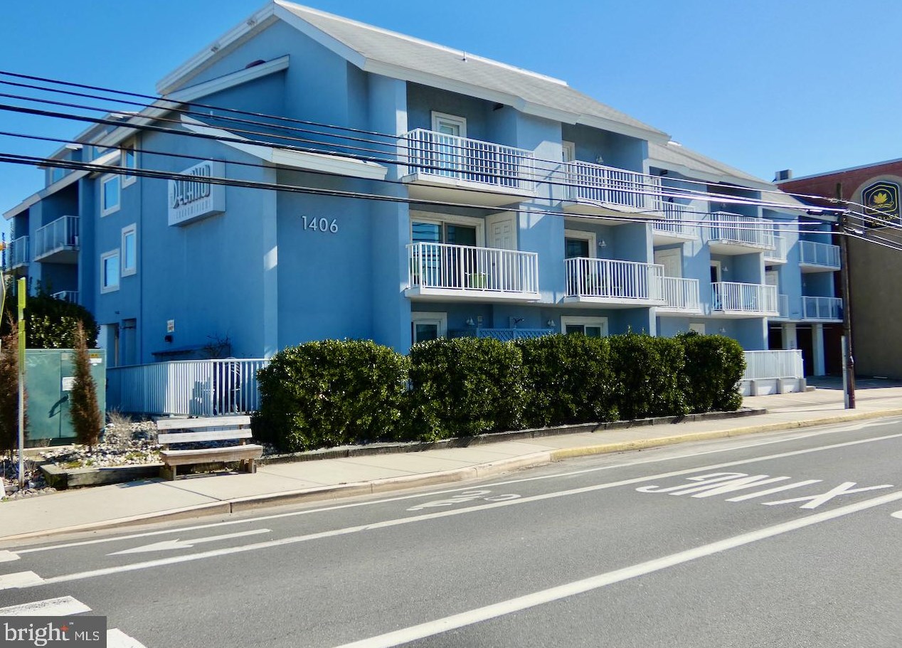 1406 Coastal Hwy, Rehoboth DE  19971-2410 exterior