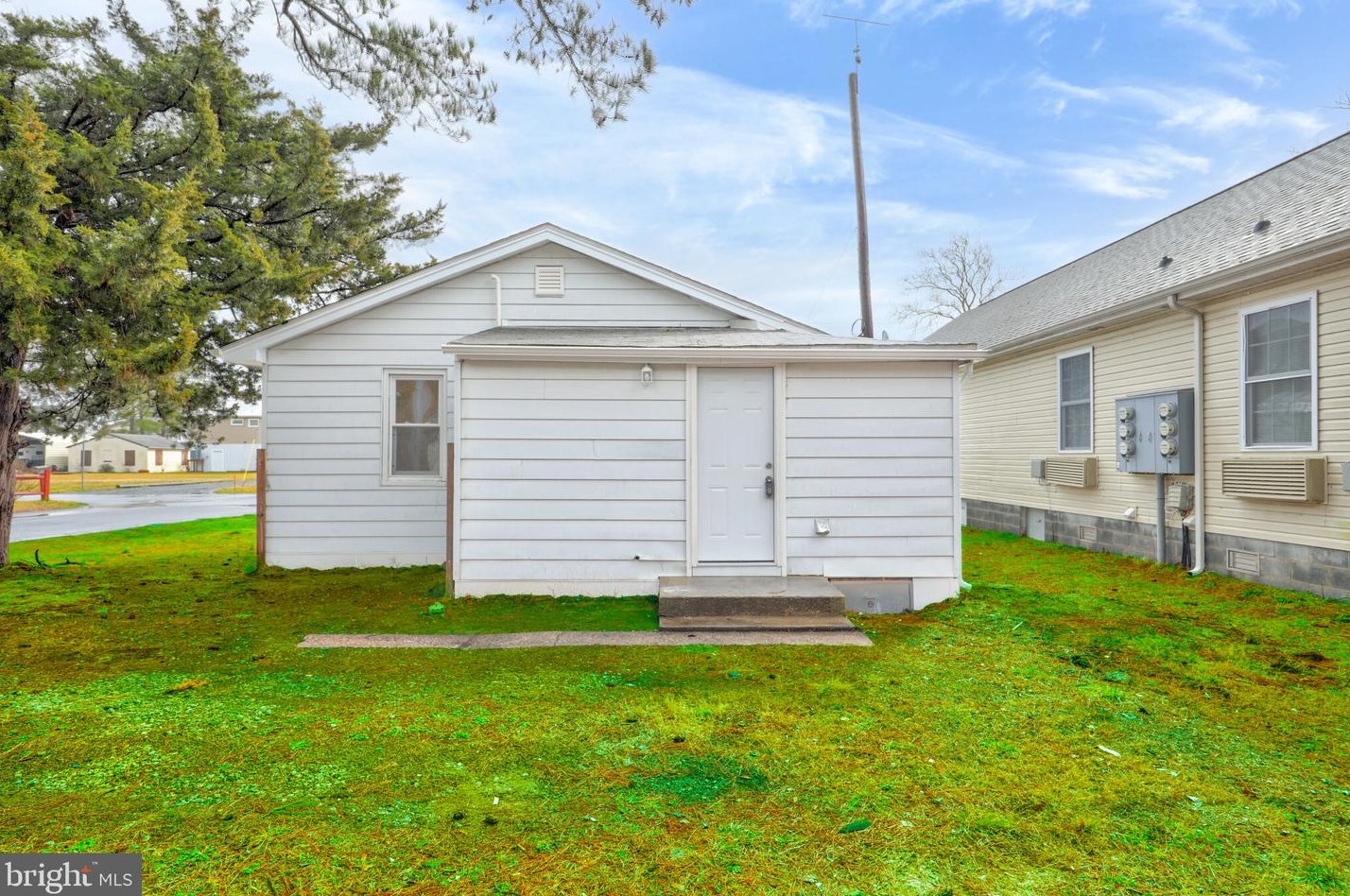 28418 Delaware Ave, Millsboro DE  19966-2583 exterior