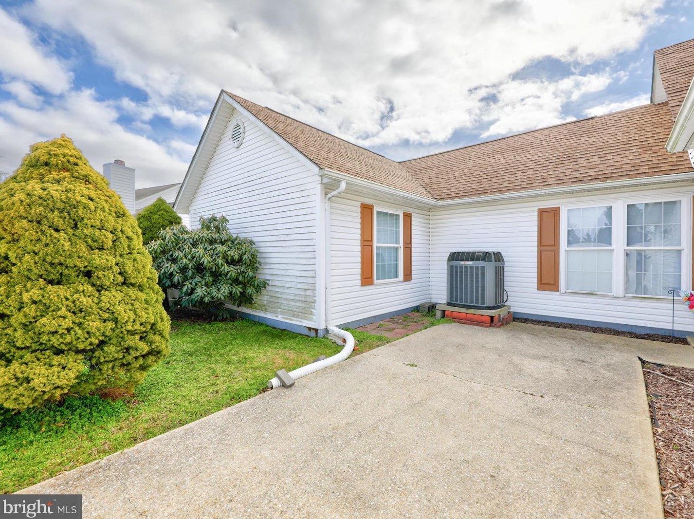 141 Hudson Aly, Millsboro DE  19966-1283 exterior