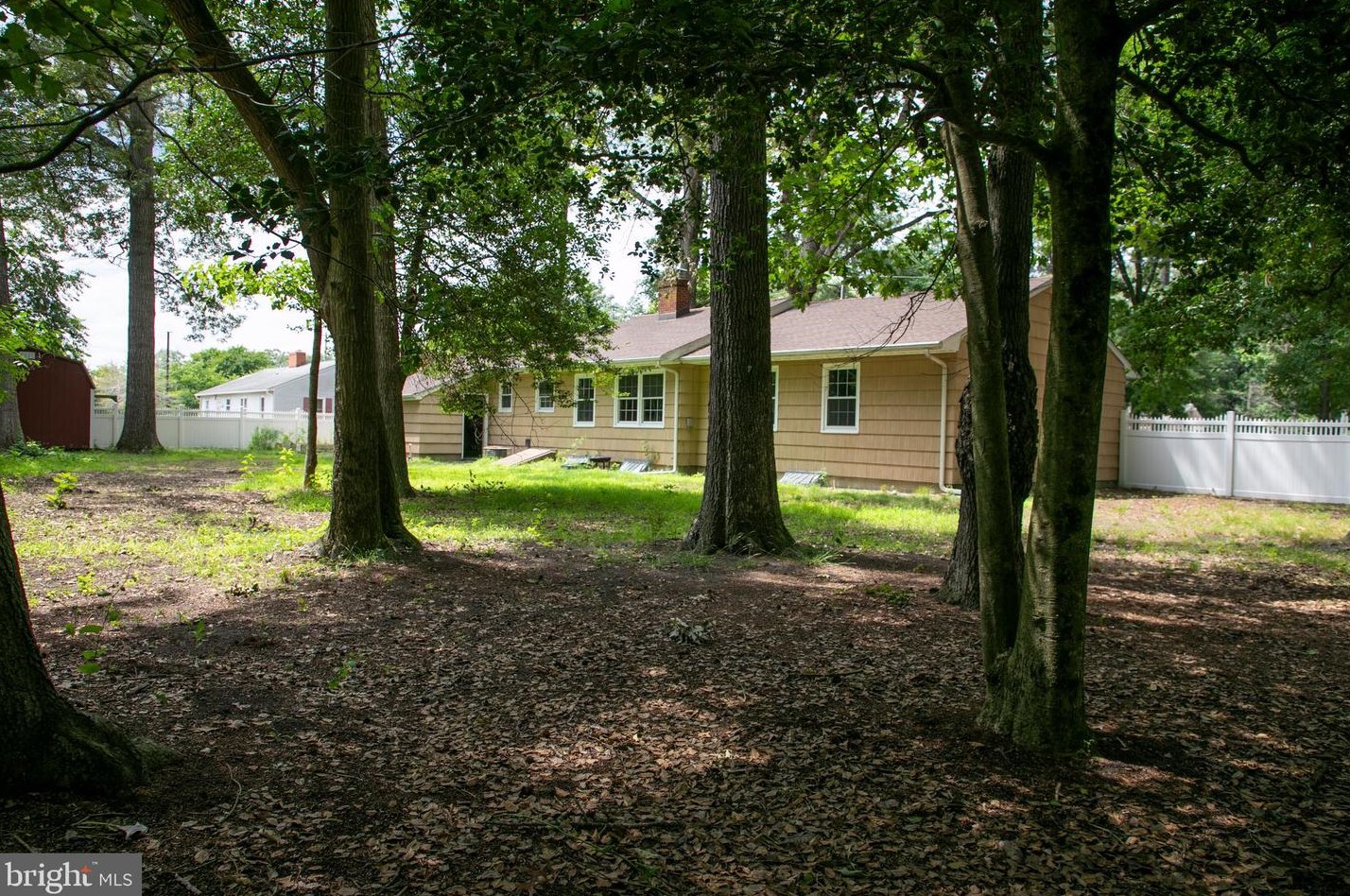 136 Oak Ln Dr, Laurel DE  19956-1461 exterior