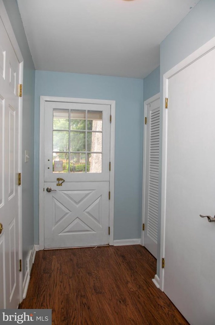 136 Oak Ln Dr, Laurel DE  19956-1461 exterior