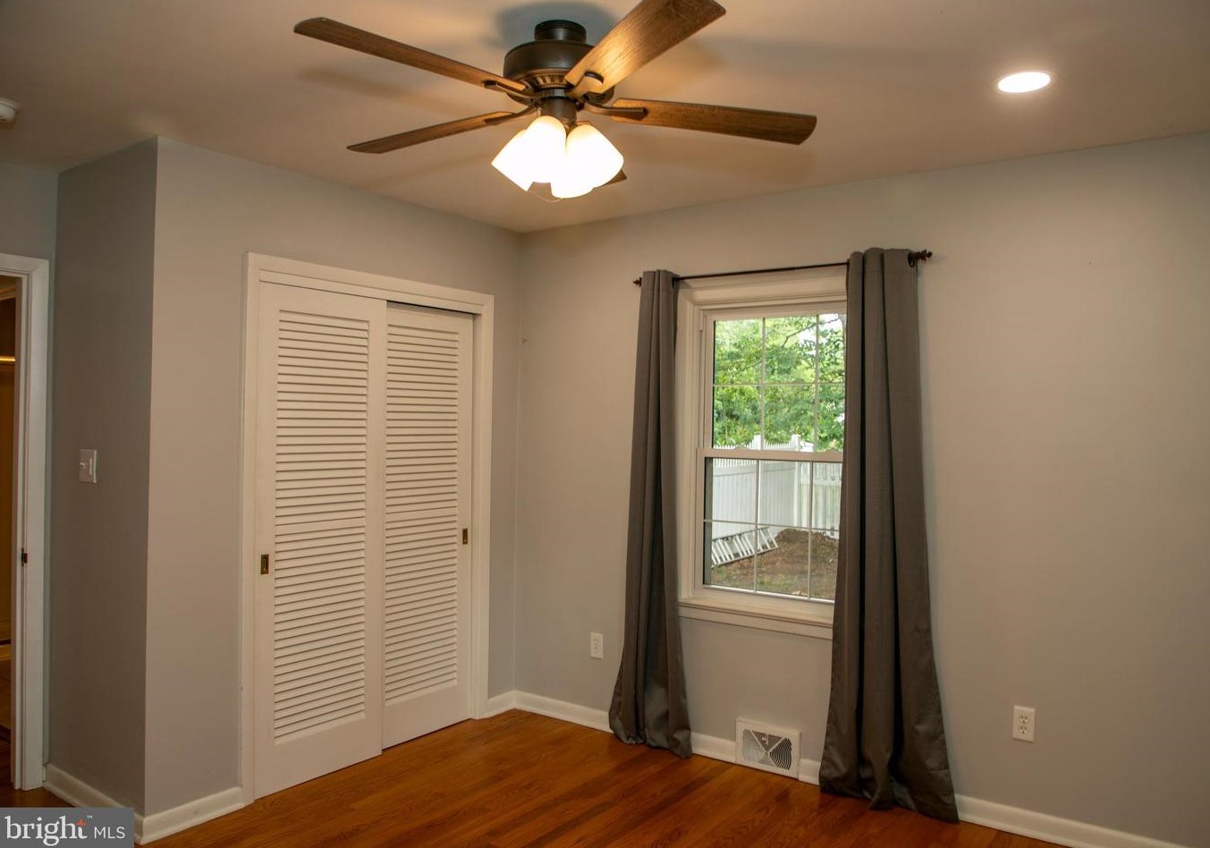 136 Oak Ln Dr, Laurel DE  19956-1461 exterior