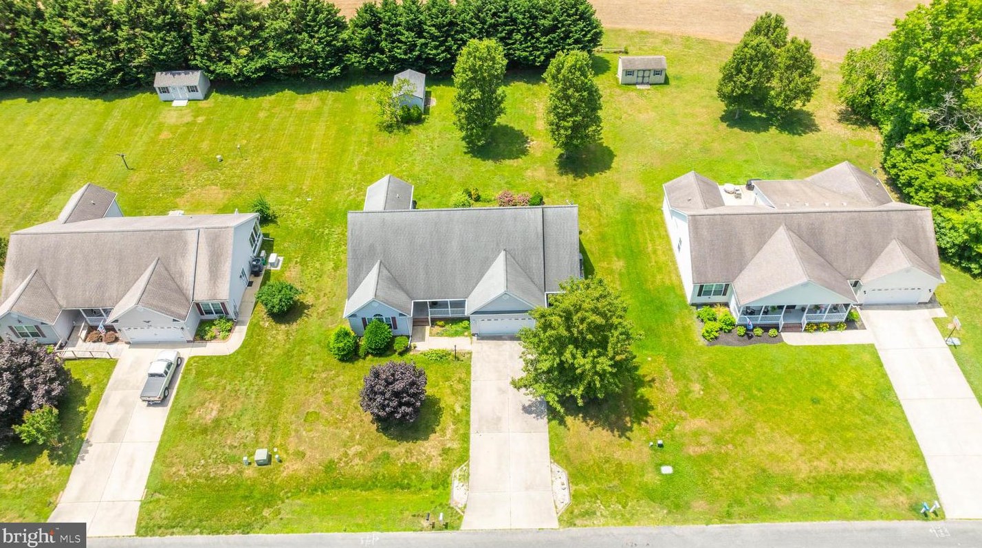 27 Autumnwood Way, Lewes DE  19958-9459 exterior