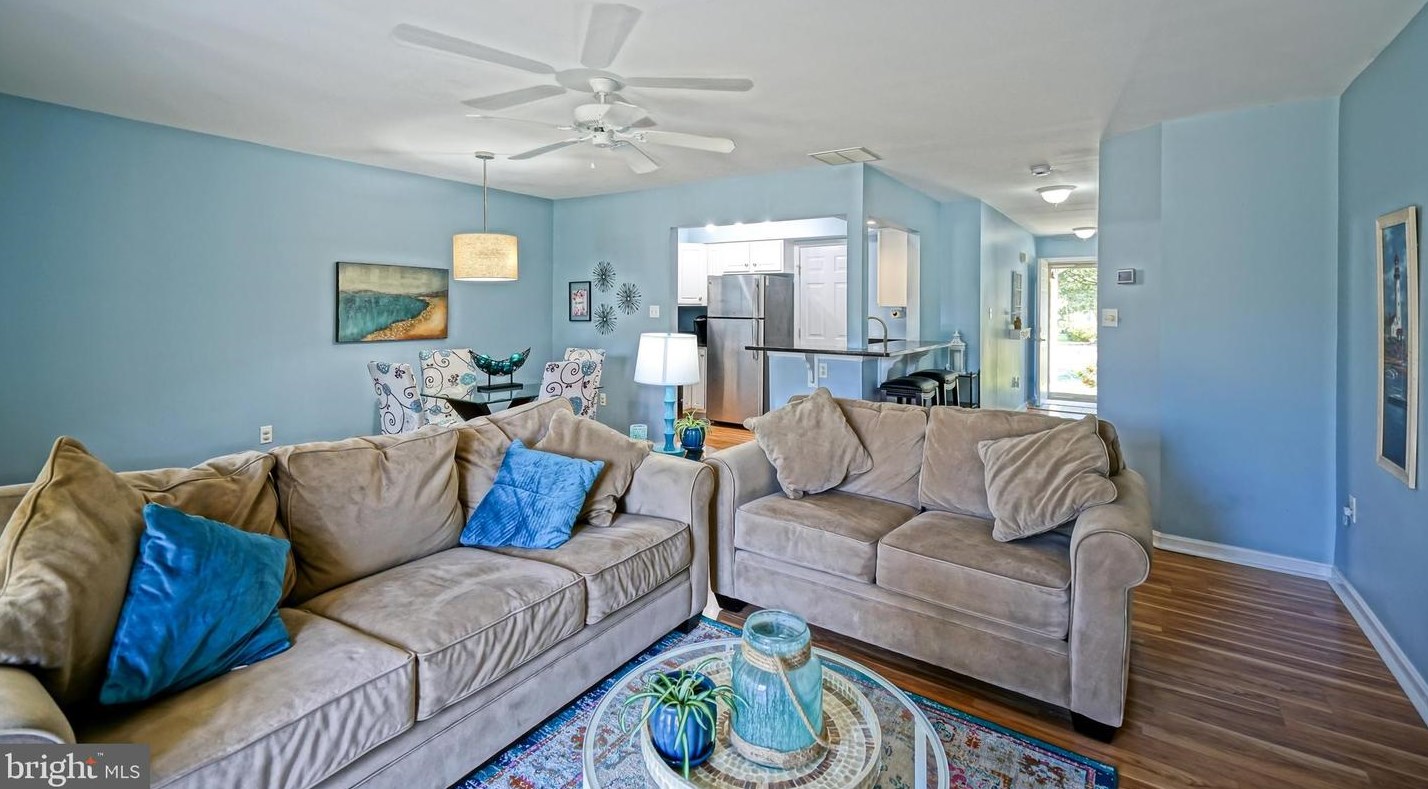 238 Lakeside Dr, Lewes DE 19958-8984 exterior