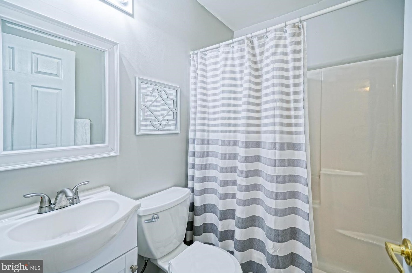 238 Lakeside Dr, Lewes DE 19958-8984 exterior