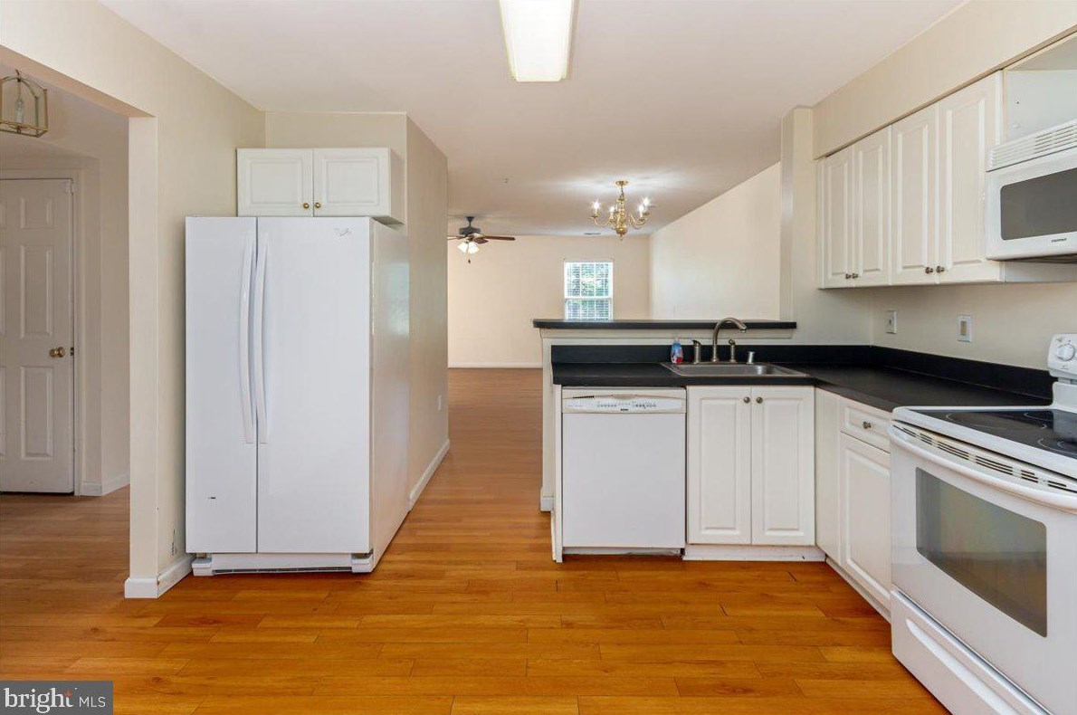 1902 Pawlet Dr, Crofton MD 21114-1687 exterior