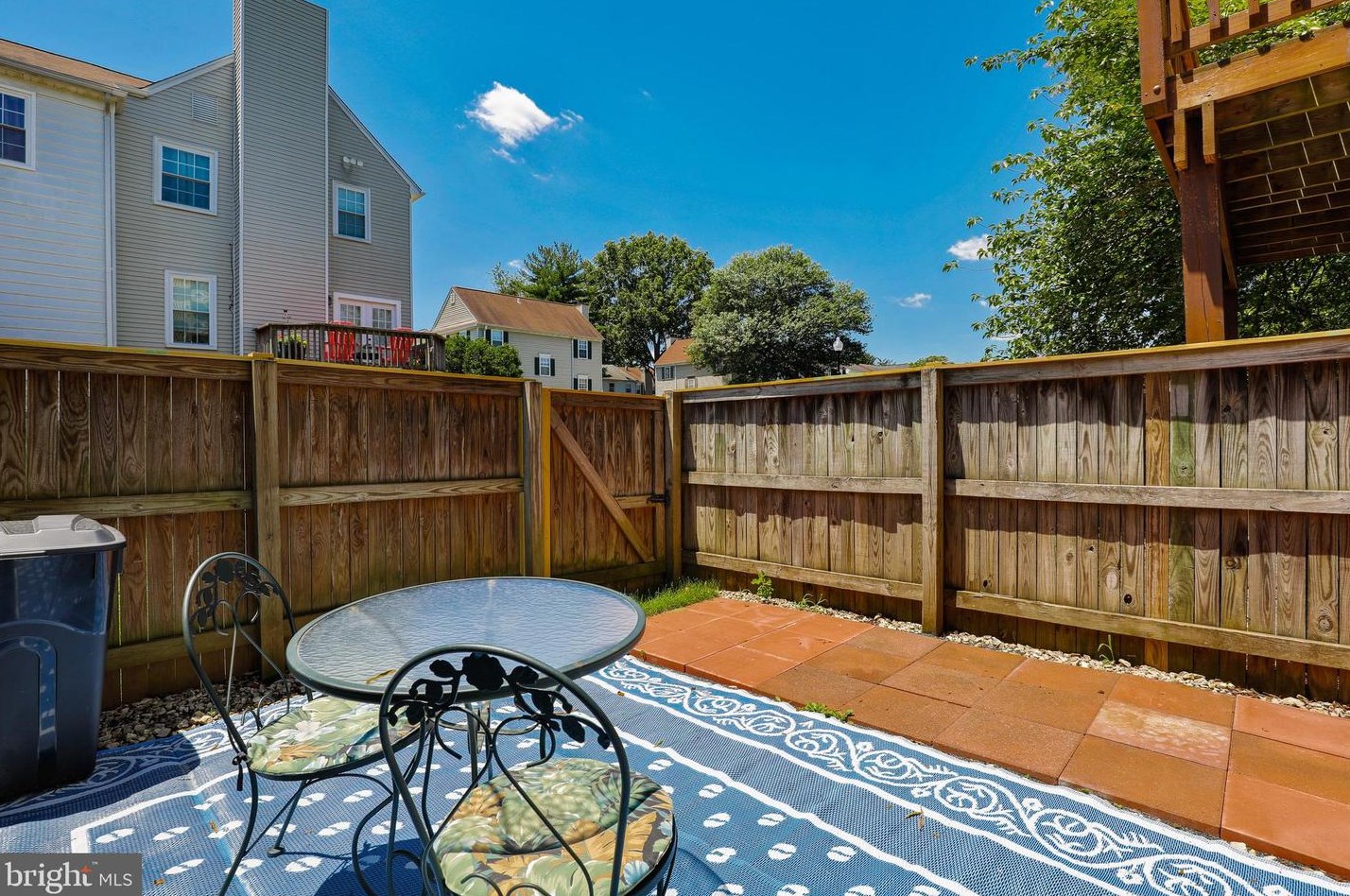 1476 Blockton Ct, Crofton MD 21114-1102 exterior