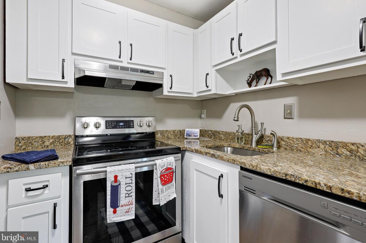 1476 Blockton Ct, Crofton MD 21114-1102 exterior