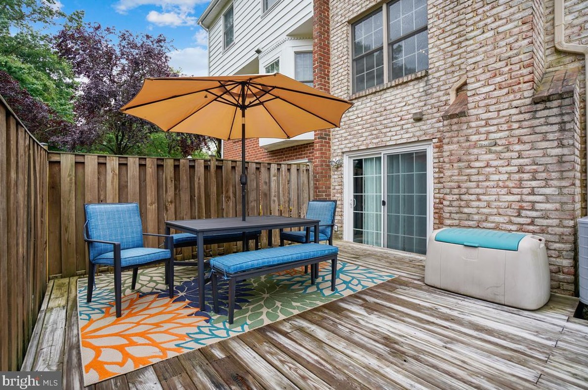 1122 Jeffrey Dr, Crofton MD 21114-1315 exterior