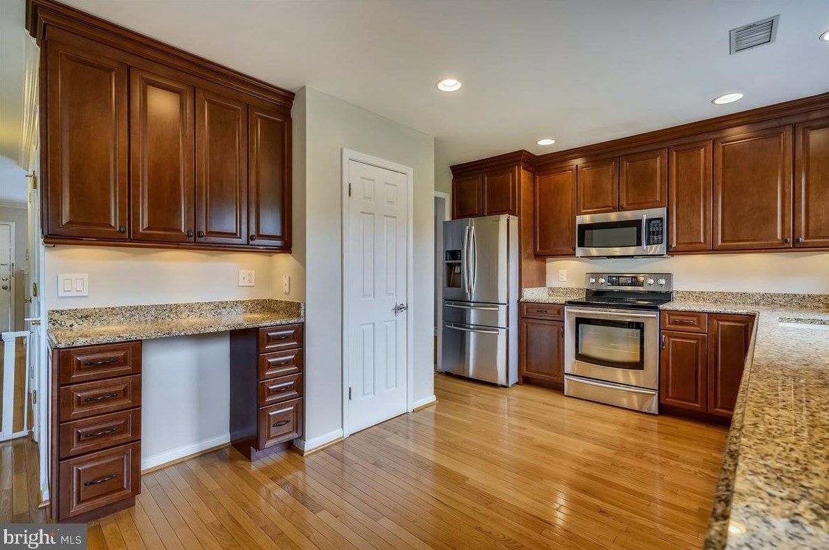 1122 Jeffrey Dr, Crofton MD 21114-1315 exterior