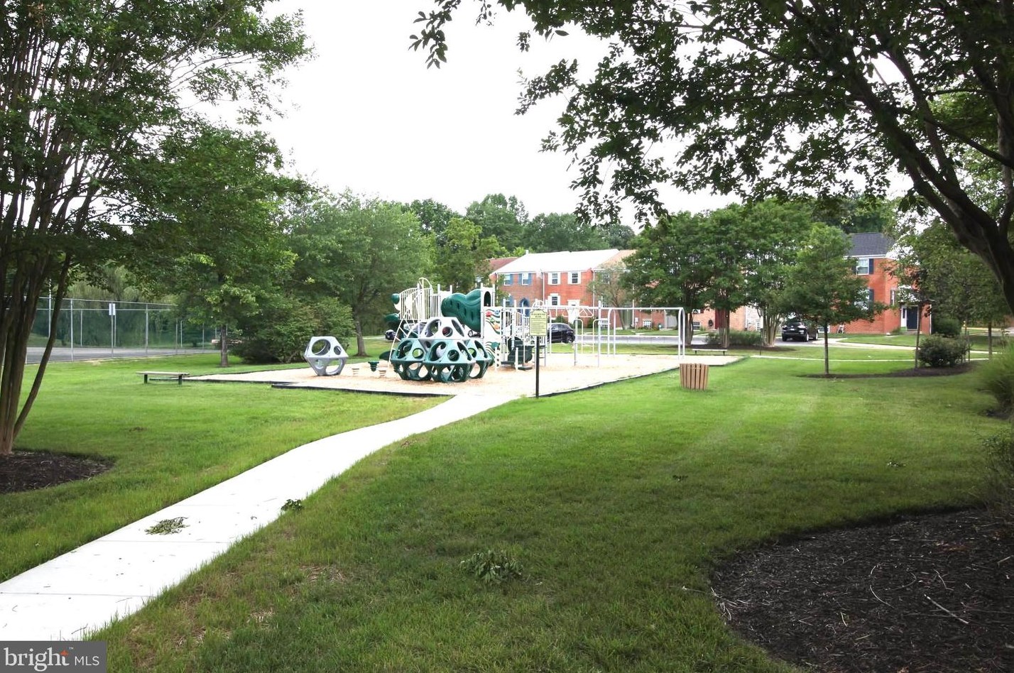 1122 Jeffrey Dr, Crofton MD 21114-1315 exterior