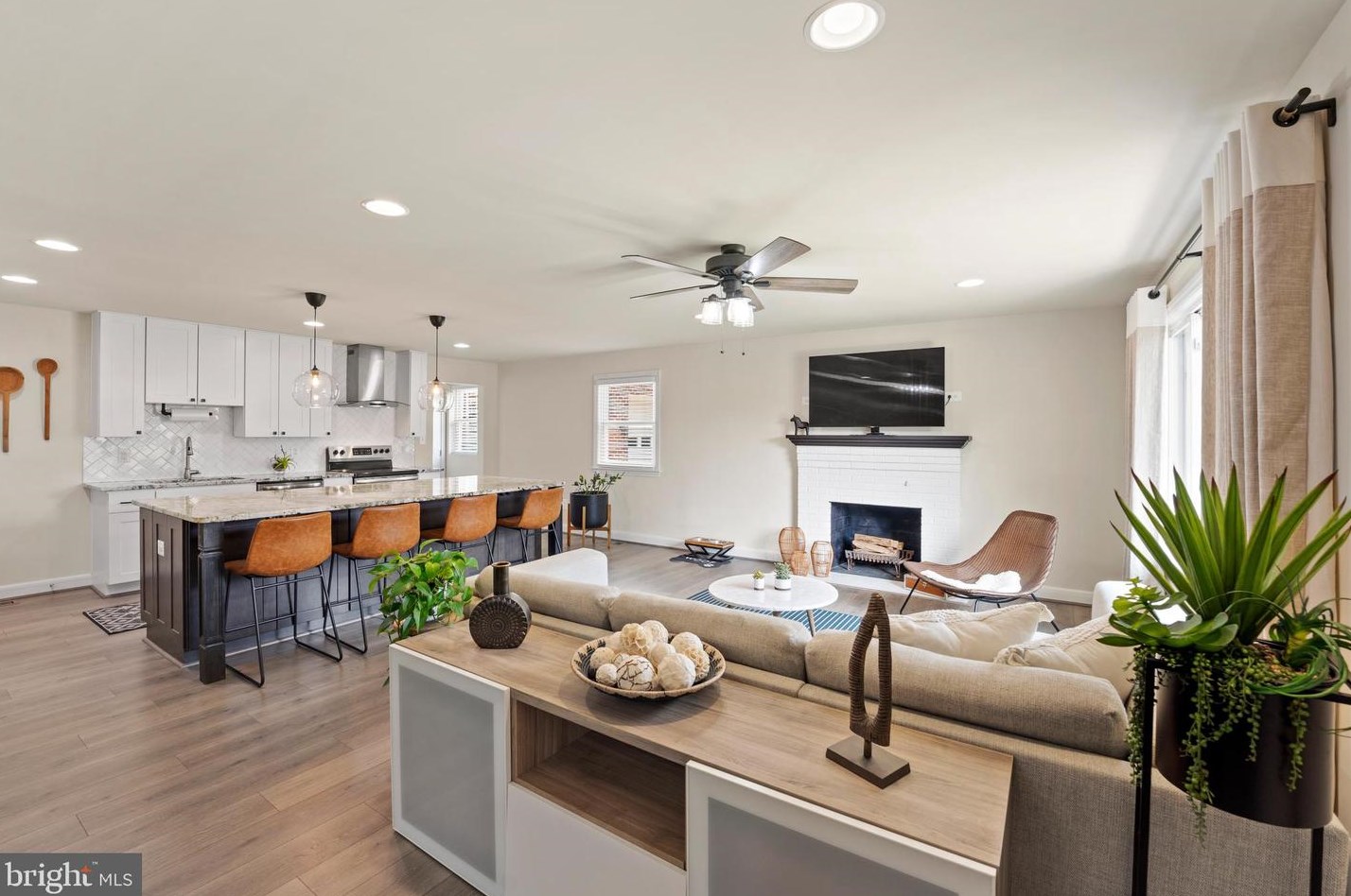 902 Hillcrest Rd, Baltimore MD  21076-1504 exterior