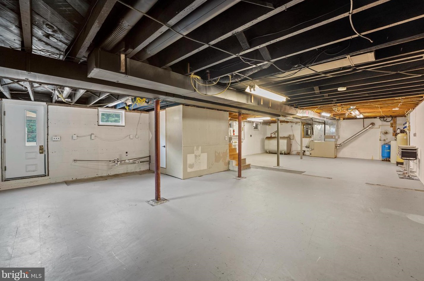 902 Hillcrest Rd, Baltimore MD  21076-1504 exterior